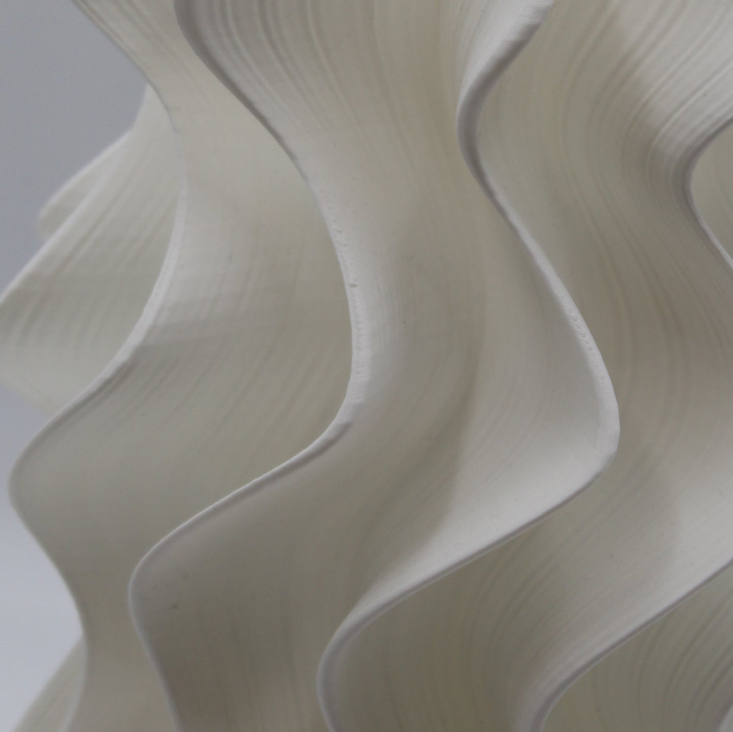 Iris Lamp – White Seconds Edition 3
