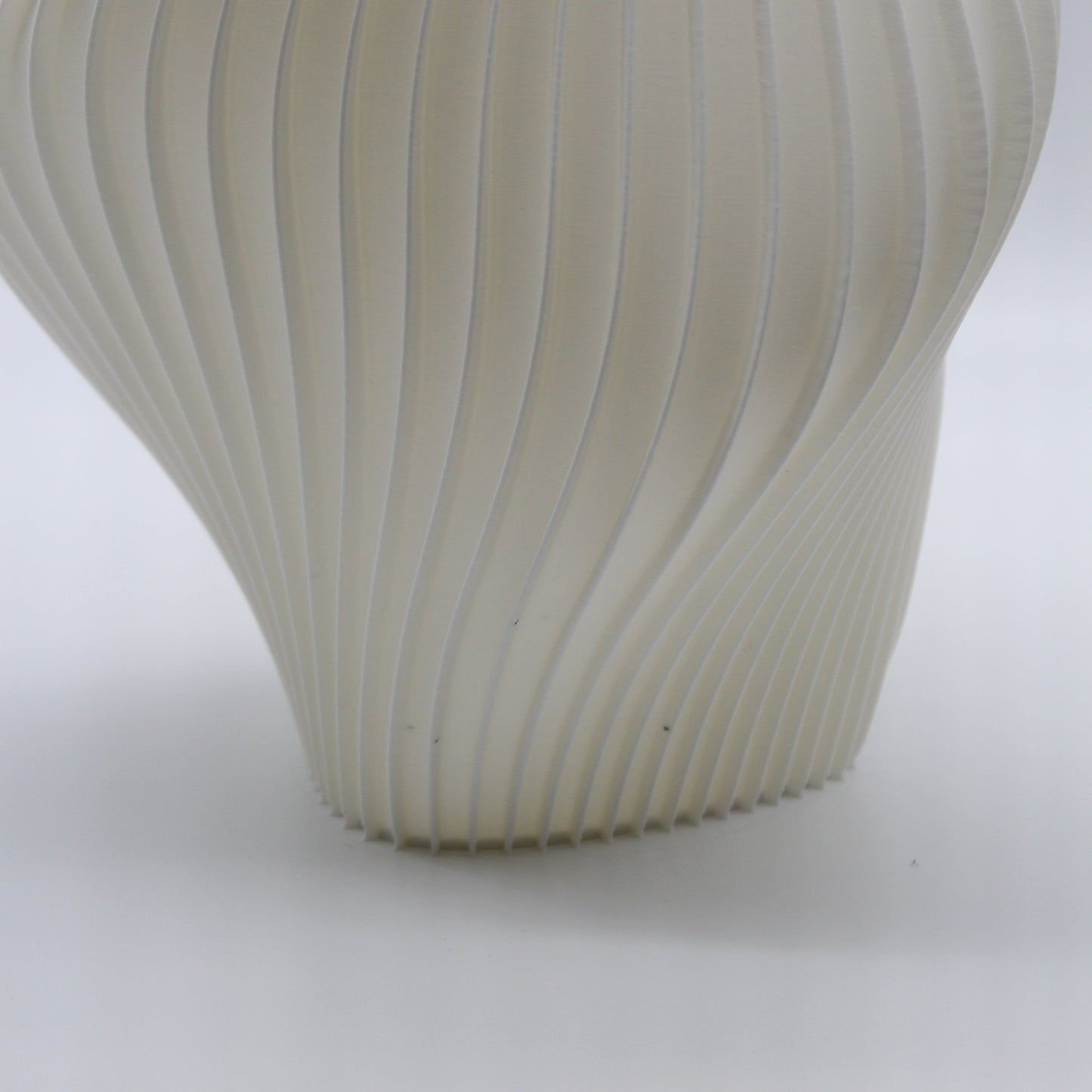 Pleat Lamp – Creme (Seconds Edition)