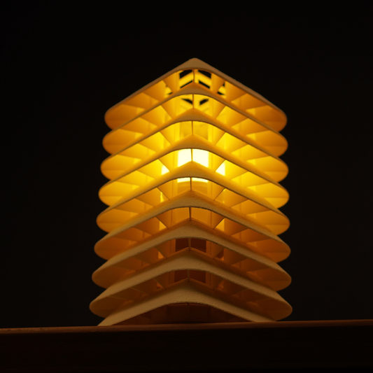 Kengo Tō Lamp