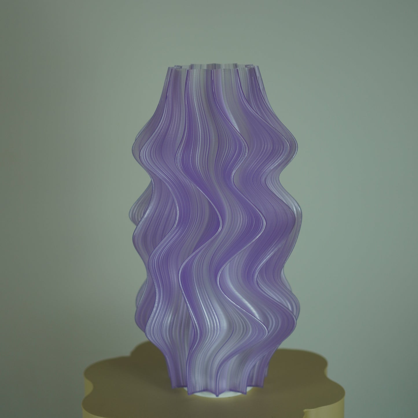 Light Purple Translucent Iris — Colour Test / Seconds