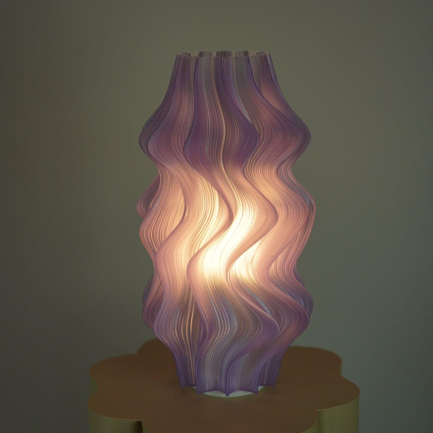 Light Purple Translucent Iris — Colour Test / Seconds