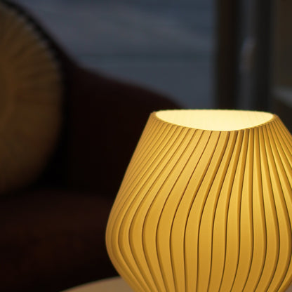 Medium Crème Pleat Lamp – Fragment | OS024