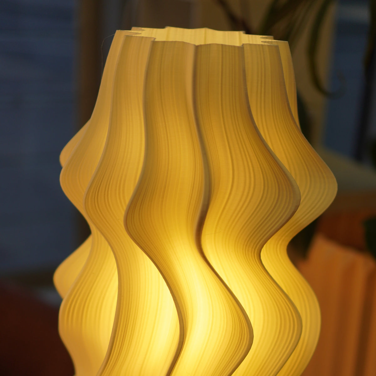Crème Iris Floor Lamp – Seconds | OS043