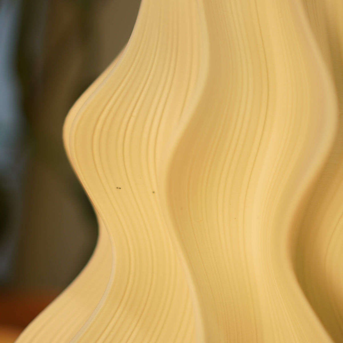 Crème Iris Floor Lamp – Seconds | OS043