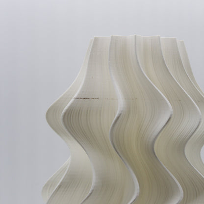 Iris Lamp – Creme (Seconds Edition – Creme 2)