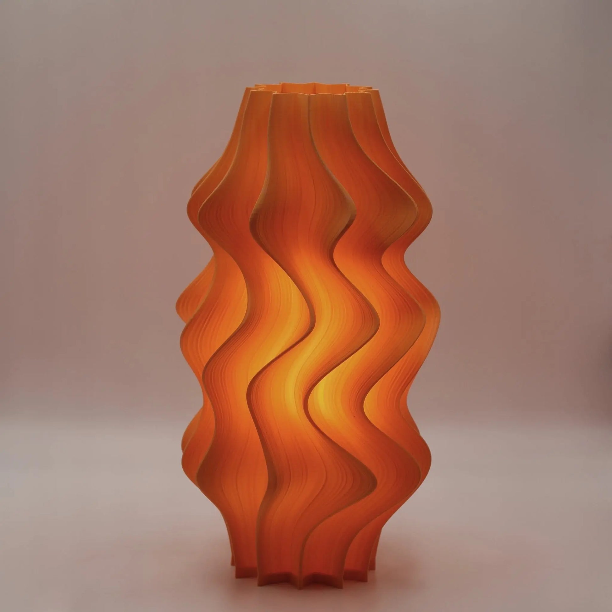 Iris Lamp Namami, Iris Lamp – handcrafted lighting piece with organic curves