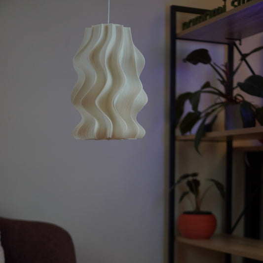 Crème Iris pendant Studio Edition SE003 switched off