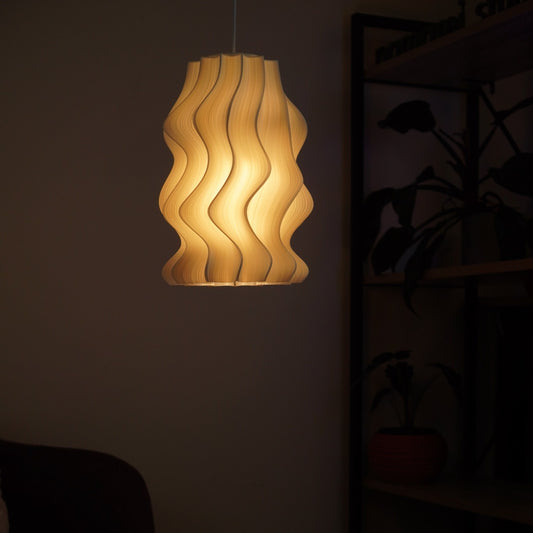 Crème Iris pendant Studio Edition SE003 switched on