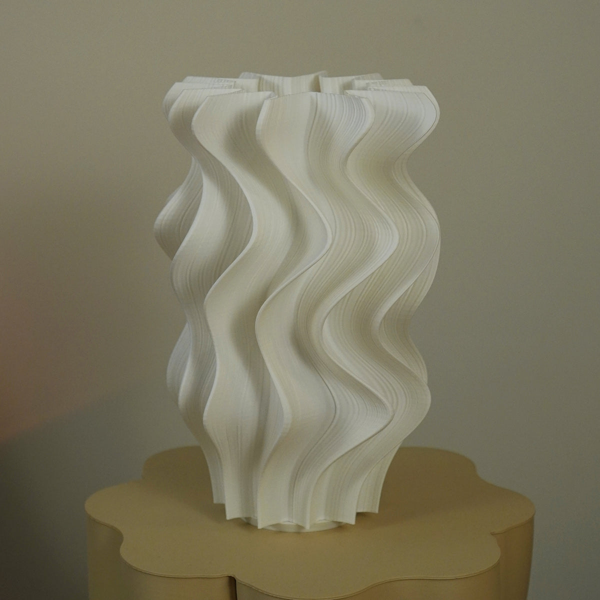 Crème Iris Fragment Table Lamp - Studio Second | SE003 - off