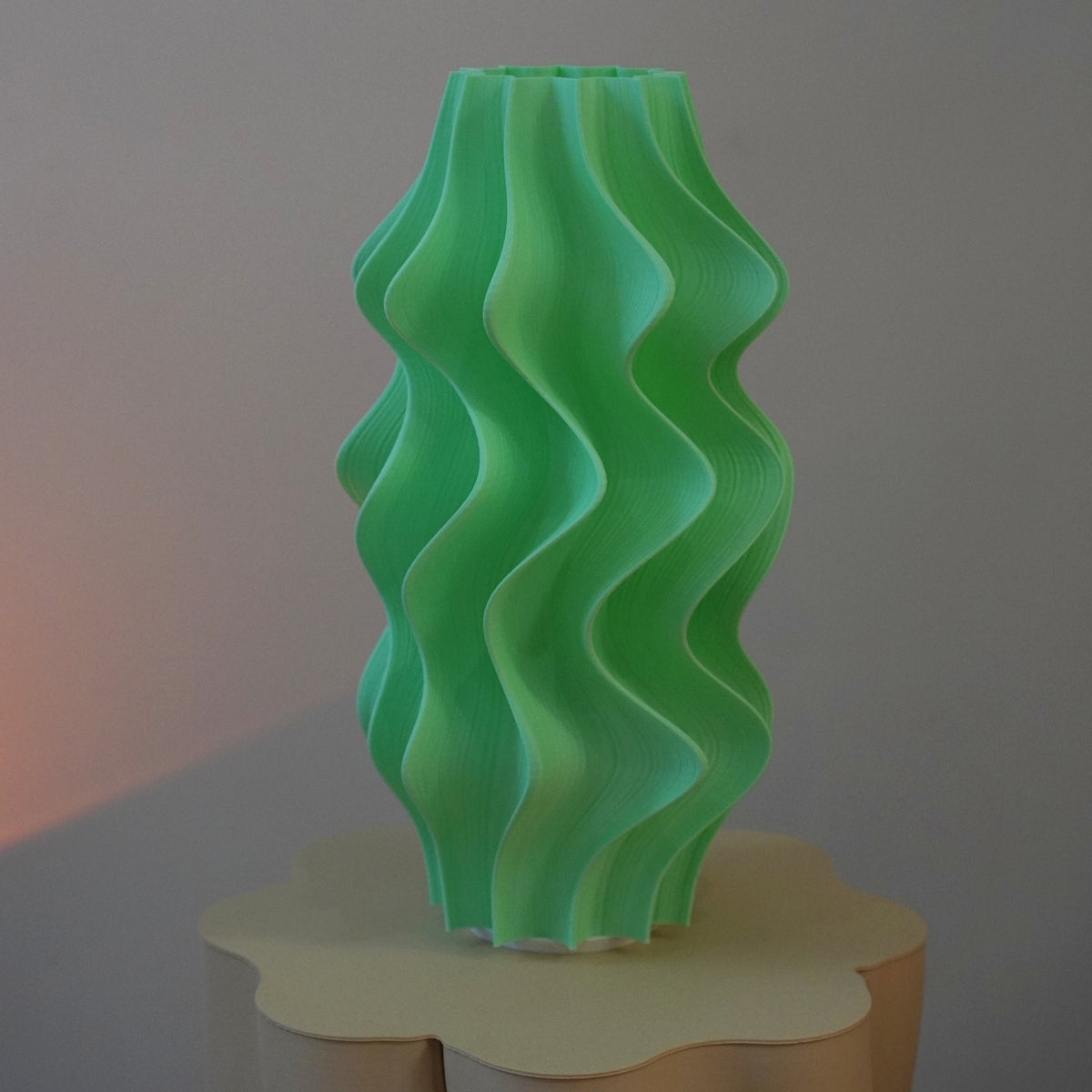 Neon Iris Table Lamp - Studio Edition | SE024 - off